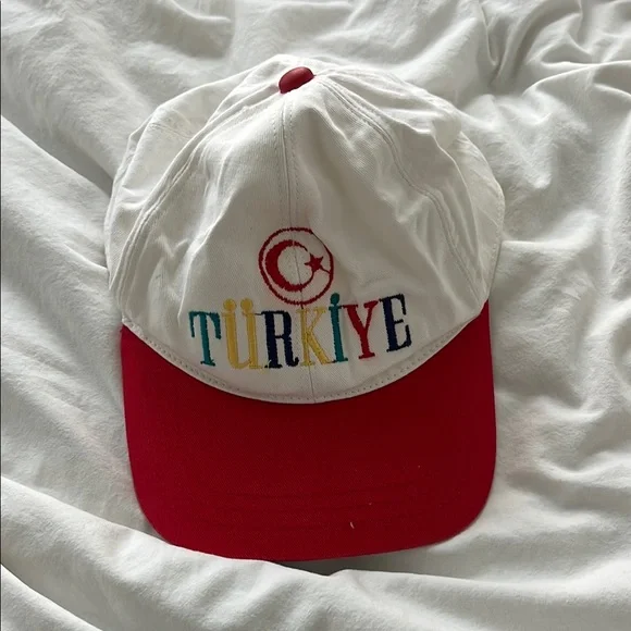 Vintage Baseball Hat - Türkiye Embroidered Cap - Red and White - Picture 1 of 5